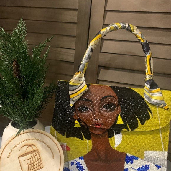 Handcrafted Bags - Picture 3 of 4